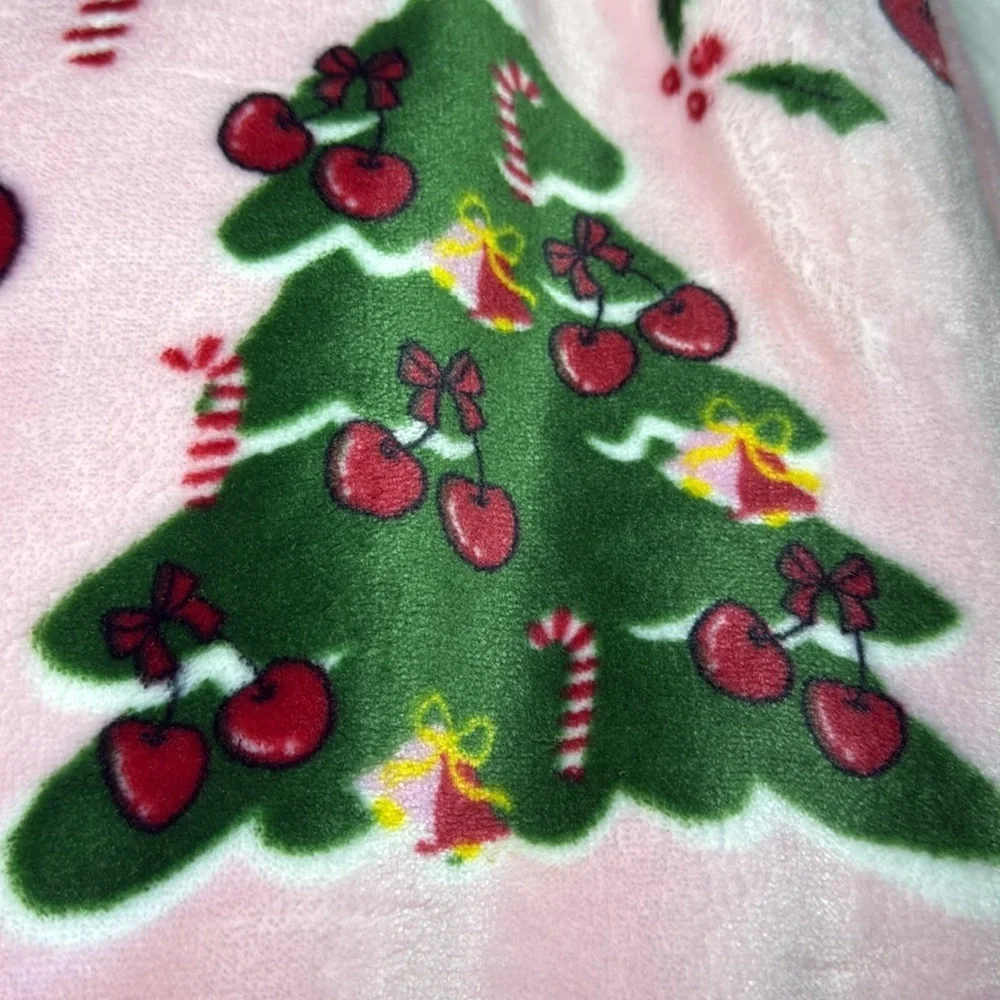 Rachel Roy Cherry Christmas Tree Pink Throw 🍒 🎄🎄🍒